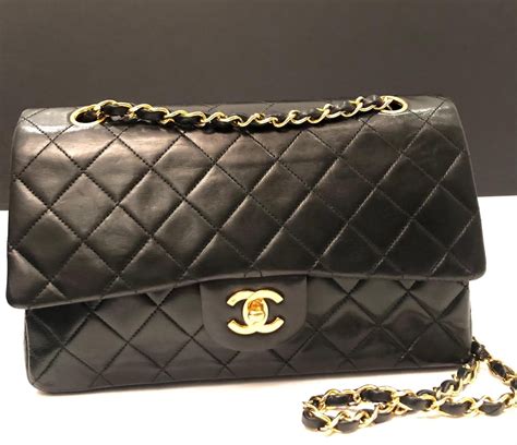 chanel classic flap bag vs 2.55|chanel 2.55 reissue vintage.